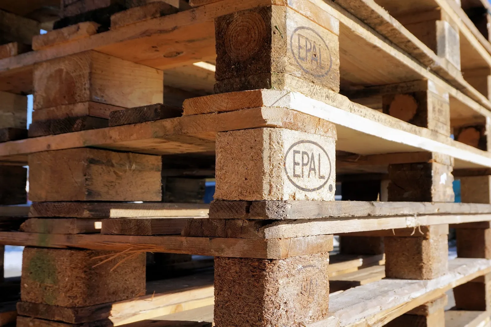 Palettes bois pour la logistique